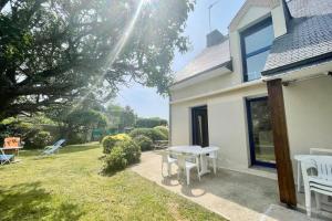 Zdjęcie z galerii obiektu Maison de vacances tout confort 500m des plages w mieście Locmariaquer