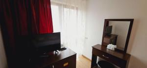 TV a/nebo společenská místnost v ubytování Hotel Bran Stoker