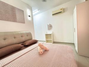 Postel nebo postele na pokoji v ubytování Large Unit Dwiputra Residences 3Rooms 3Bathrooms Presint 15 Putrajaya
