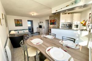 Η κουζίνα ή μικρή κουζίνα στο Superbe T3 Cosy Vue mer 180