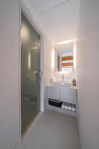 Phòng tắm tại Seoul Premium Hanok MemoryStay Hyoja