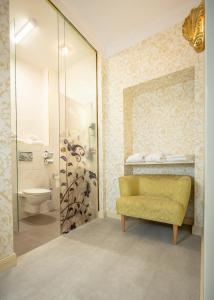 Koupelna v ubytování Hotel Urania
