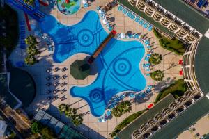 Bazén v ubytování Eldar Resort Hotel nebo v jeho okolí