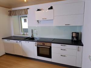 Dapur atau dapur kecil di Peterhof – komm als Gast & geh als Freund