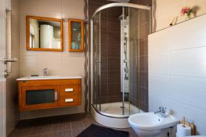 Kúpeľňa v ubytovaní Villa Brionika mit Pool