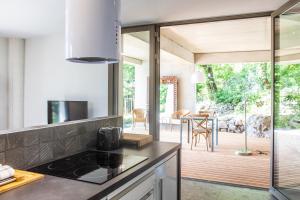 Dapur atau dapur kecil di Gîte de la Maison Chassel +8 gambar