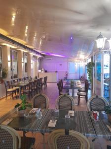 Restaurace v ubytování Hotel Restaurant Calypso