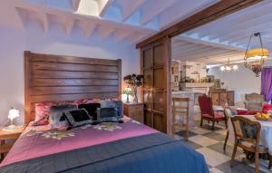 Ένα ή περισσότερα κρεβάτια σε δωμάτιο στο Hidden Heaven Private Resort - Heated Pool +264 φωτογραφίες