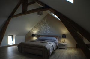 Postel nebo postele na pokoji v ubytování Olisios, beautiful farmhouse with private pool + 62 fotografií