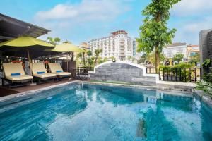 Bazén v ubytování Truc Loc Villa nebo v jeho okolí