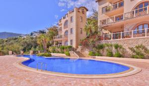 Hồ bơi trong/gần Lebi Derya