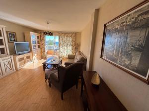 Χώρος καθιστικού στο Apartamento primera línea playa Torrevieja El Palmeral