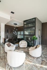 Posezení v ubytování lovera hotel