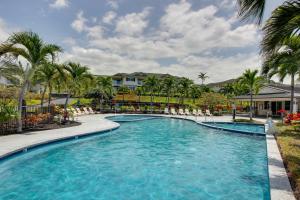 Bazén v ubytování Tropical Kona Resort Townhome Patio and Ocean Views nebo v jeho okolí