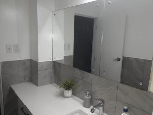 Ένα μπάνιο στο House B