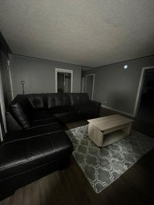 Foto dalla galleria di House B a Edmonton Altre 4 foto