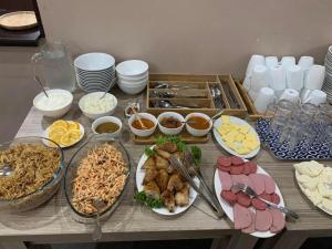 Makanan di atau berdekatan hotel
