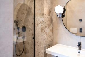 A bathroom at Das Landhaus