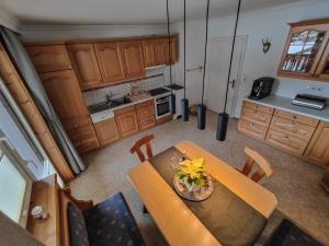 Kuchyň nebo kuchyňský kout v ubytování Apartment Anni im Haus Hintertal + 32 fotografií