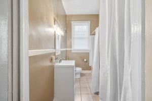 メイコンにあるHistoric Suite Unit 1 Downtown Maconのギャラリーの写真