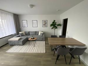 Posezení v ubytování Fewo Taunusblick mit Pool
