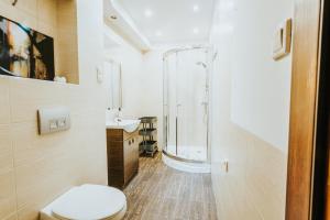 Kúpeľňa v ubytovaní VisitZakopane - Janosik Apartment