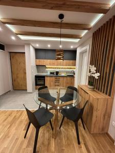 مطبخ أو مطبخ صغير في Šumska staza Divčibare apartmani