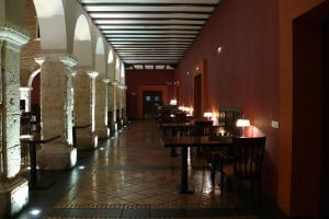 Restaurace v ubytování AC Hotel Palacio de Santa Ana by Marriott