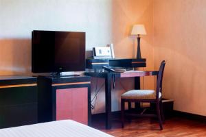Kuchyň nebo kuchyňský kout v ubytování AC Hotel Palacio de Santa Ana by Marriott