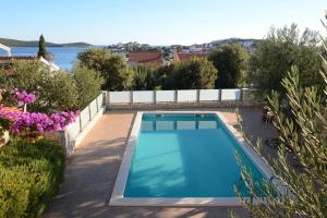 Πισίνα στο ή κοντά στο Family-friendly apartments with swimming pool Sevid, Trogir - 21163