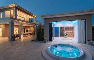 Πισίνα στο ή κοντά στο Villa Christall +55 φωτογραφίες