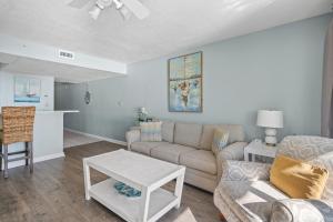 Posezení v ubytování Just Updated - Beachfront Ocean view, 19th Floor