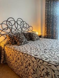 Ένα ή περισσότερα κρεβάτια σε δωμάτιο στο Villa Mediterranea +16 φωτογραφίες