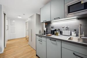 Köök või kööginurk majutusasutuses Limehome Karlsruhe Sophienstr