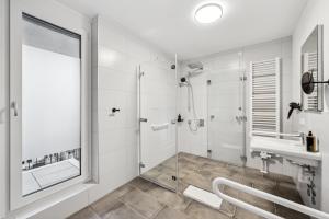 Vannituba majutusasutuses Limehome Karlsruhe Sophienstr