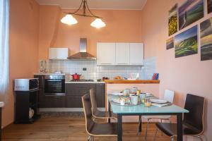 Dapur atau dapur kecil di Siena Crete senesi 5 minuti Chianti, Val d'Orcia
