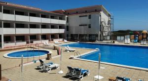 A piscina localizada em Hotel Santo Andre ou nos arredores
