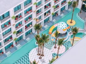 Sugar Marina Hotel -POP- Kata Beachの敷地内または近くにあるプール