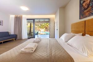Gallery image of Doce Dioses , By IdealStay Experience in Lygaria