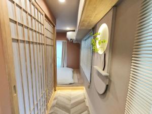 Фотография из галереи 26 新宿中心2卧室 超级商圈 交通枢纽 早稻田大学 东新宿车站8分钟 最大5人 Shinjuku center 8 mins to ST 5P Maxs 直达新宿 涉谷 表参道 品川 池袋 上野 代代木 银座 原宿 в Токио