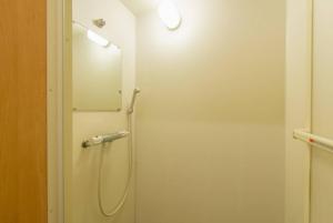 Et badeværelse på あり宿 USJ&万博 大阪西九条駅 Ariyado USJ&EXPO Osaka Nishikujo + 35 billeder