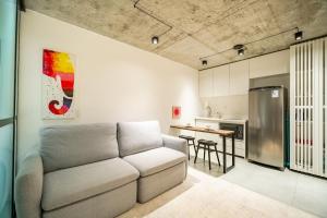 Køkken eller tekøkken på Studio a 500m da Praia by Achei Camboriú