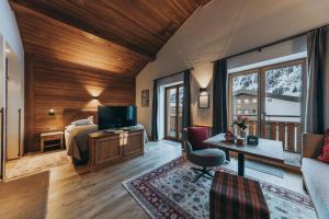 TV a/nebo společenská místnost v ubytování Chalet Anna Maria