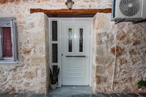 Fotografie z fotogalerie ubytování Helen's Countryside House v destinaci Arménoi