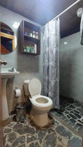 Vannituba majutusasutuses Glamping Entre Nubes