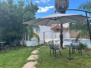 Κήπος έξω από το Hotel Andino