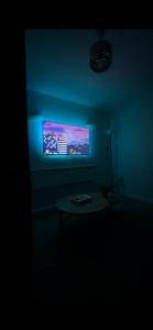 Μια τηλεόραση ή/και κέντρο ψυχαγωγίας στο AM Apartments