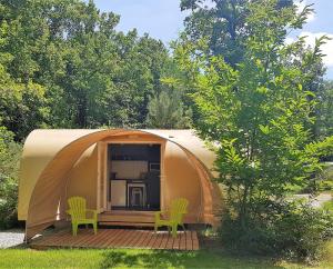 Gallery image of Camping Bois de St Hilaire in Chalandray