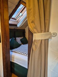 Posteľ alebo postele v izbe v ubytovaní Panorama Retreat Nockblick - Ski, Hike & Relax