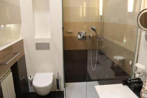 Un baño de Zepter Hotel Belgrade, member of Zepter Hotels